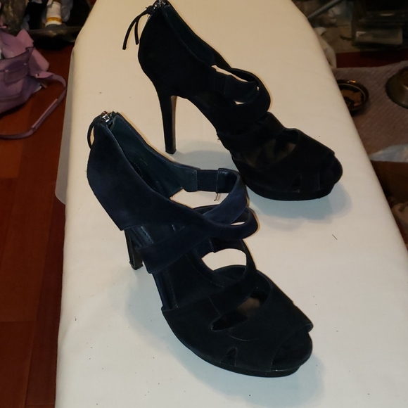 BCBG Generation - Picture 3 of 9